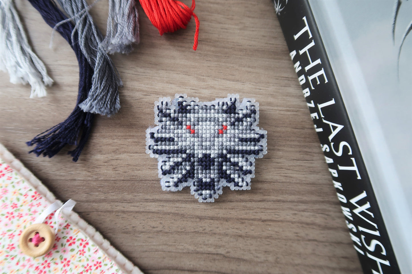 Cross-stitch pattern - Médaillon de Witcher 3