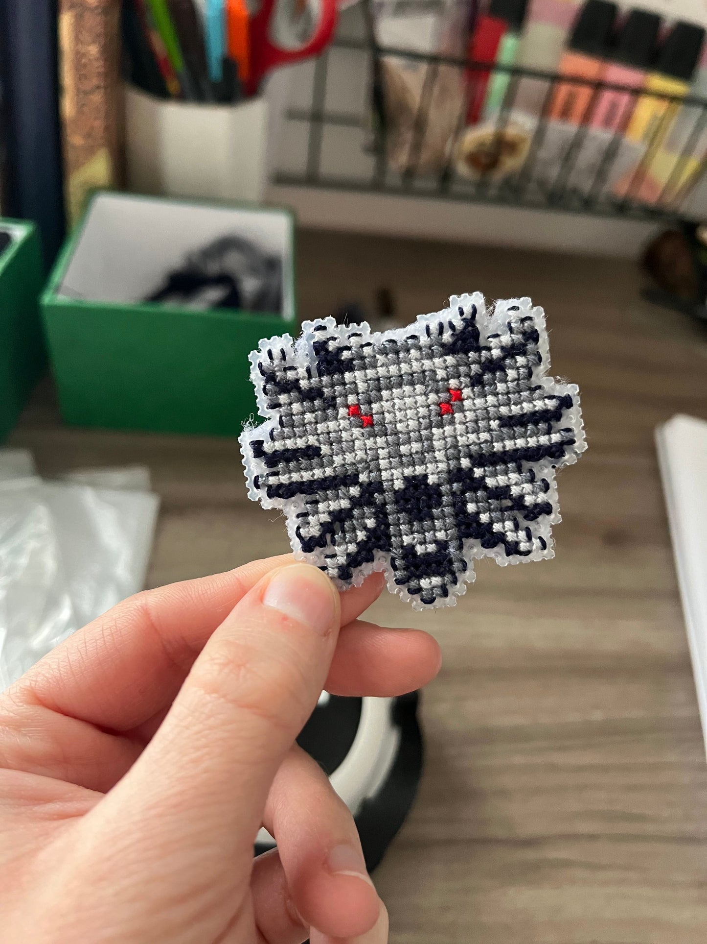 Cross-stitch pattern - Médaillon de Witcher 3